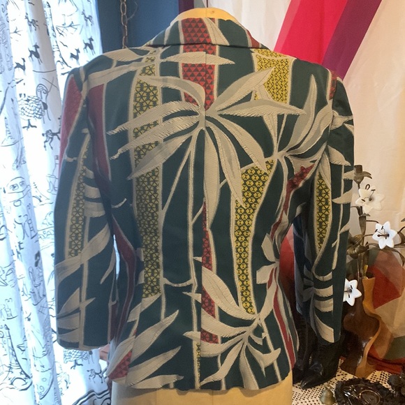 Gorgeous Giorgio Armani Jacket - Picture 2 of 7